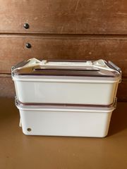 レトロ　ジョイフルピクニック　SANSEI お弁当ボックス　二段　取って付き　※