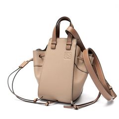 ロエベ / LOEWE　ハンモック ドローストリングバッグ ミニ　ソフトグレインカーフ　サンド(グレージュ系) 【中古】 商品番号 S-158153