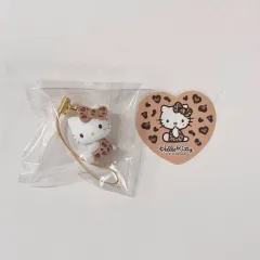 新品 Sanrio(サンリオ) ハローキティ 取引 マスコット キーリング レオパード hello kitty(ハローキティ)