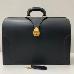 お値下げ致しました！ バーバリー レザー ダレスバッグ 本革 革鞄の魅力が詰まった貫録のあるハードレザーのダレスバッグ「革