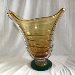 特大】 津軽びいどろ ガラス アンティーク 花瓶 トロフィー型 - メルカリ