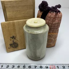 茶道具　萩焼　古萩　清水茂生作　茶入　仕覆付　共箱　V　7225 萩焼 茶入 共箱、仕覆付 茶道具 萩焼 古萩 清水茂生作 茶入