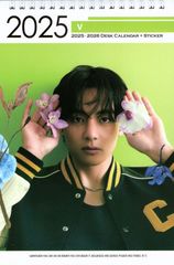 BTS V テテ グッズ 卓上 カレンダー (写真集 カレンダー) 2025~2026年 (2年分) + ステッカーシール [12点セット] K-POP