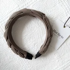 Herlipto／ハーリップトゥ　こじはるブランド　ツイストヘアバンド　カチューシャ　ワンピコーデ　未使用品　定価3850円　エスプレッソカラー