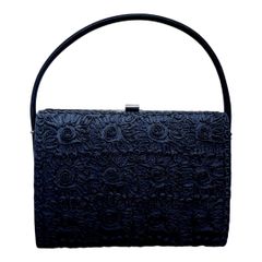 【特価品　定価　13,200円】 ME-A-382 新品未使用　気品　格式　高品質　おしゃれ　昭和　レトロ　モダン　和　黒　ブラック　冠婚葬祭　ハンドバッグ　コード刺繍