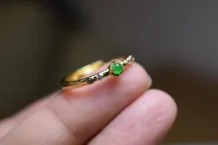 SR3-149 ミニ 氷種 陽緑 ミャンマー産 天然 本翡翠 リング 指輪 フリーサイズ  金属アレルギー対応