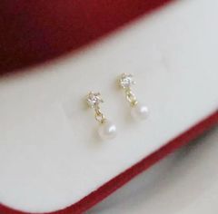 フェスタリアビジュソフィア K18 ムーンストーン パール ピアス - メルカリ
