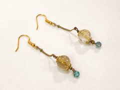 【年末SALE】水晶　ビーズ　ピアス　#E67