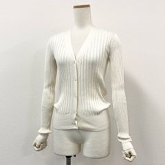 CHANEL - 74c14 CHANEL シャネル 長袖シャツ シルクシャツ ドルマンスリーブ 薄手シャツ オープンバック 無地 フランス製  P64545V02919 38 オフホワイト シルク 74c14 CHANEL シャネル 長袖シャツ シルクシャツ ドルマン