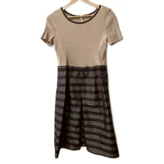 新品未使用、フランス有名ブランド、クレージュの半袖ワンピース、サイズ40 新品未使用、フランス有名ブランド、クレージュの半袖ワンピース