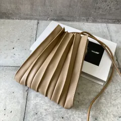☆ ベージュ ☆ プリーツデザイン スマホショルダーL ショルダーバッグ レディース 斜めがけ 大人 ショルダーバック スマホショルダーバッグ ミニショルダーバッグ 小さめ 斜め掛け おしゃれ シンプル かわいい 大人可愛い きれいめ プリーツデザイン