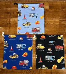 458【訳あり】　給食袋　23×20 働く車　3枚セット　給食袋　コップ袋　巾着袋　お道具袋　縄跳び入れ　歯ブラシ袋　こども園　小学校　中学校　男の子　女の子