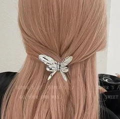 ヘアクリップ 蝶 バタフライ シルバー メタル レディース ヘアアクセサリー 大人可愛い 上品 韓国ファッション 髪留め ヘアアレンジ ドレス カジュアル まとめ髪 高級感 シンプル おしゃれ アクセ 髪飾り 人気 通勤 通学