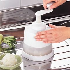 【新品※ショップ出品】くるくる 大根おろし器 楽におろせる 力がいらない ハンドル 回転 手動 時短料理 日本製