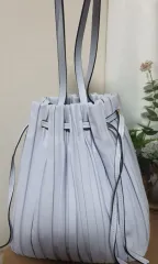 (新製品) ザラ プリーツ 巾着バッグ