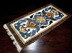 鍋島段通　吉島敷物　ラグ　ムニ 鍋島段通 吉島敷物 ラグ ムニ 鍋島段通 吉島敷物 ラグ ムニ