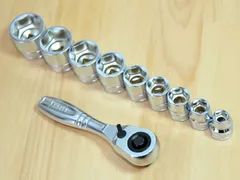 TONE 9.5sq ショートラチェットハンドル KTC ソケット 9個 セットのサムネイル