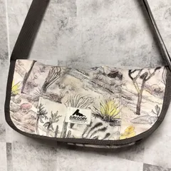 【美品】【旧ロゴ】GREGORY × JACK UNRUH　スイッチメッセンジャー S　ショルダーバック　ユニセックス　サバンナ柄　ストラップ調整可能