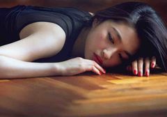 上西星来 超セクシー かわいい 美人 水着下着 巨乳美脚美尻 イラストアート B2ポスター