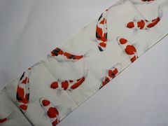 ☆ふんどし☆アイボリーに錦鯉模様の六尺褌１８ｃｍ×２８０ｃｍ「褌工房さっぽろ」
