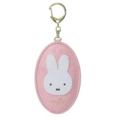 Item thumbnail for item ec4ac905-7251-46c7-8af8-7f5948f5cc91