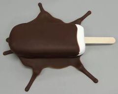 日清 溶けたアイスのフタどめフィギュア カップヌードルのふたに