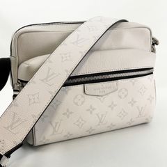 LOUIS VUITTON 2020SS ルイヴィトンアウトドアメッセンジャーPM ホワイト白モノグラムキャンバス・タイガレザー