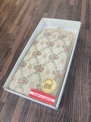 【未使用】花柄刺繍がま口ミニポーチ　手作りオーストリア製　箱あり