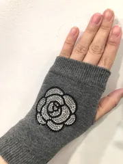 新品  指なし手袋  カメリア グレー  リピ買い多し ギフトにも人気！