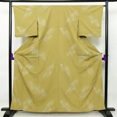 中古 単衣 小紋 ポリエステル 古典柄 単衣仕立て 身丈161cm 裄丈66cm 一部しつけ糸付き 黄・黄土色