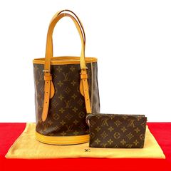 極 美品 プラダ 三角ロゴ サフィアーノ レザー ビジネスバッグ ブラック プラダ 三角ロゴプレート ビジネスバッグ ショルダーバッグ 2WAY
