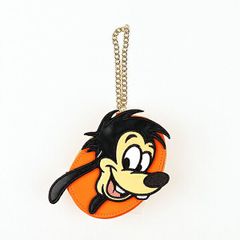ディズニー パスケース 三匹の子ぶた ビッグバッドウルフ - メルカリ