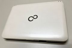 【ジャンク品】ノートパソコンFUJITSU　LIFEBOOK　MH30/C (FMVM30CW)