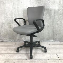 [中古]オカムラ（okamura）製 カロッツァチェア！[ECB]