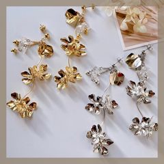 ＊メタルフラワー 花びら お花 ロング ワイヤー ハンドメイドピアス イヤリング 天然石 クリア 揺れる アレルギー対応