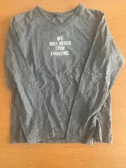 150サイズ　長袖カットソー　グレー