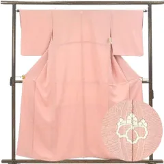 色無地 身丈158cm 裄64cm 前幅25cm 後幅30.5cm 袖丈49cm 袖幅32.5cm レディース 袷 連続模様 裄Mサイズ 秋冬春用 正絹（シルク）ピンク 美品 リメイク リユース リサイクル【呉服のきくや】