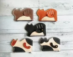 猫の小銭入れ　本革　コインケース　カードケース　ピルケース　小物入れ　ミニ財布