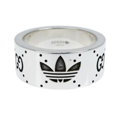Gucci×adidasコラボシルバーリング 約19号ロゴ入り ポーチ付き - メルカリ