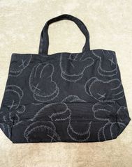 UNIQLO✕KAWS　コンパニオンハンドマークトートバック　ブラック　総柄