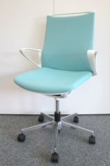 オカムラ　モードチェア　ミドルバック　肘付き　セージ　オフィスチェア　中古チェア　イス　在宅　テレワーク　デスクチェア