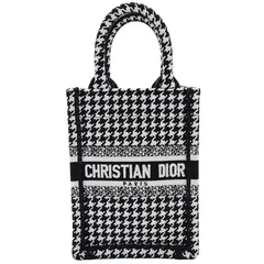 2024年最新】dior 千鳥 ブックトートの人気アイテム - メルカリ