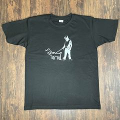 バンクシー・キースヘリング犬散歩　Tシャツ・黒