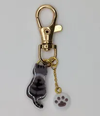 キーホルダー　黄昏猫～肉球を添えて～　ハンドメイド　22