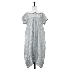 tricot COMME des GARCONS トリコ コム デ ギャルソン ワンピース グレー ホワイト サイズ:S / フラワー ジャガード 丸襟 半袖 ワンピース / Aライン ミディ丈 リネン ポリエスエル / 日本製【レディース】【中古】のサムネイル