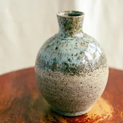 【愛着が湧きすぎちゃうフォルム】𖣔 花瓶・一輪挿し・フラワーベース 𖣔 グレー・徳利・小型【1点限り デスク テーブル 卓上 フラワースタンド 花器 壺 生け花 華道 焼き物 工芸 民藝 陶器 磁器 古道具 インテリア 昭和 レトロ 雑貨 置物 ギフト】
