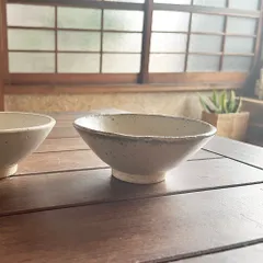 茶碗 お椀  白 1つ 信楽焼 陶器 新品 手作り 信楽青年寮 自然 ナチュラル 1点もの 皿 食器 和食器 カフェ 紅茶 珈琲 おしゃれ お買い得