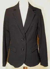 【送料無料！】【クリアランスセール！！】【レディス　黒無地　２ケボタン　総裏地付き　テーラードジャケット】【仕事服】無地２ケ釦のスタイリッシュなテーラードジャケット＜黒：Ｓ（７号）サイズ＞5802011【家庭洗濯】【ブラックフォーマル】【小さいサイズ】