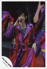 【中古】生写真(ジャニーズ) Hey! Say! JUMP/知念侑李/ライブフォト・膝上・衣装紫・右手パー/公式生写真