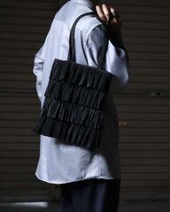 frill pleats tote bag black フリル プリーツ デザイン トートバッグ 黒 ブラック